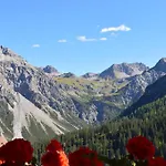Tschuggenweg 14 * Arosa